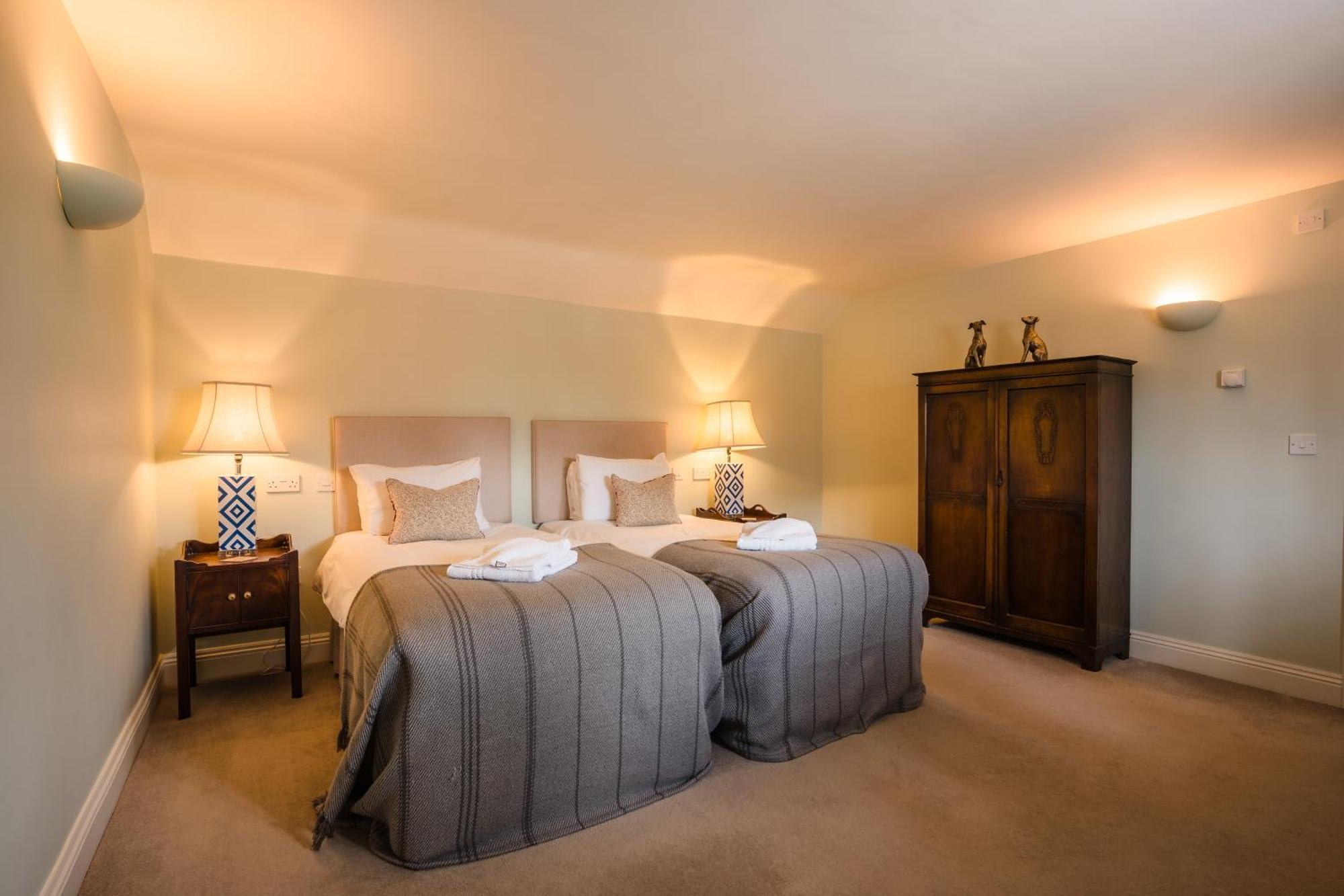 The Loddon Swan Bed & Breakfast Exterior foto